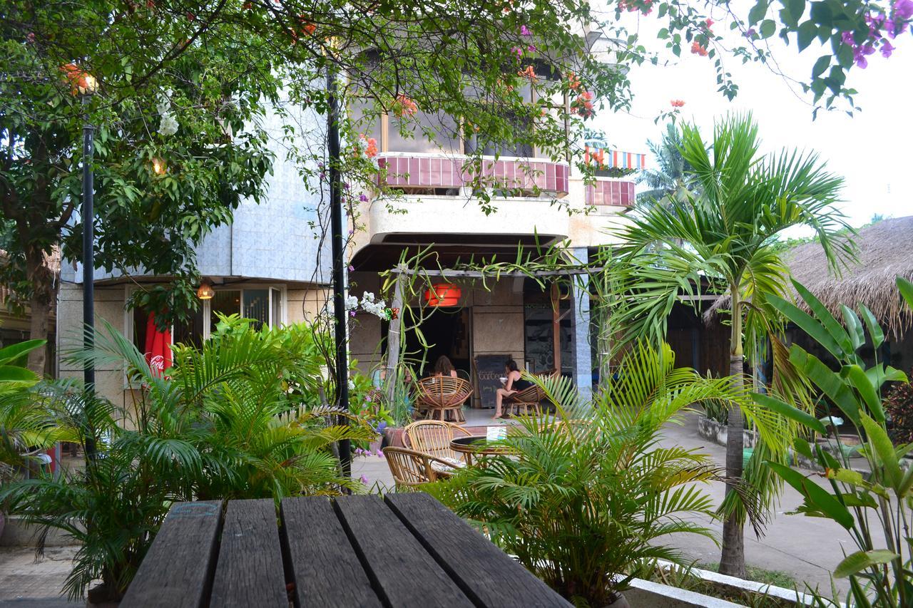 Here Be Dragons Battambang Exterior photo